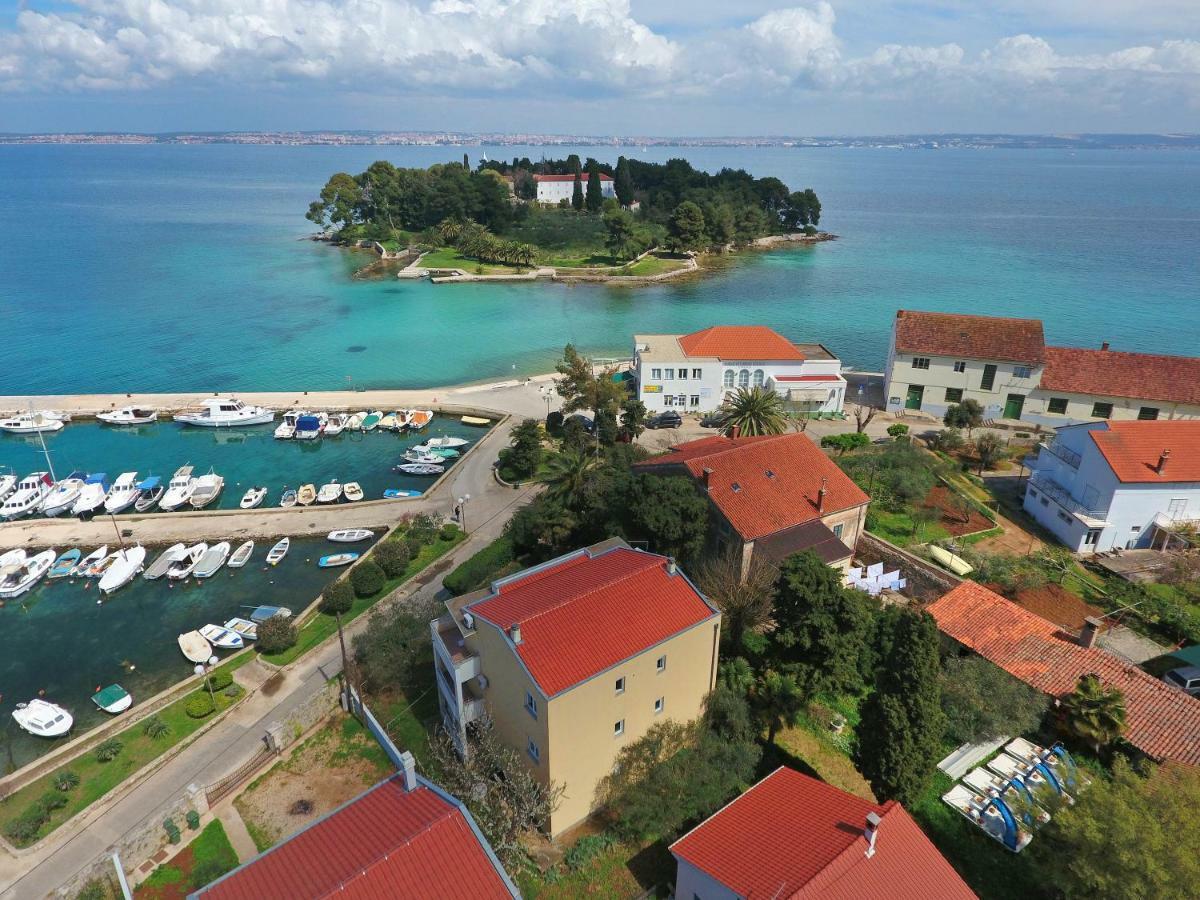 Apartmani Junto Preko Buitenkant foto